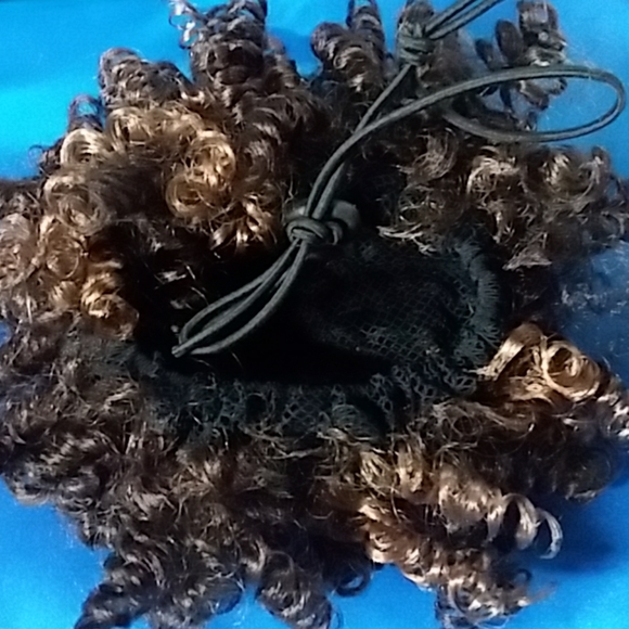 Freetress Drawstring Ponytail - Picture 7 of 7